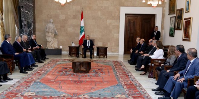 1510837133_PresidentMichelAounmeetsDelegationofCounciloftheLebanesePressSyndicateandCounciloftheSyndicateofLebanesePressEditor