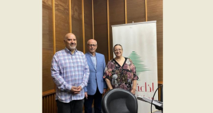 فلحه السفير المغربي