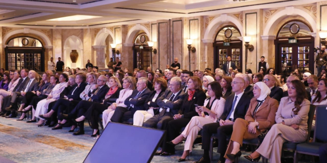 نساء على خطوط المواجهة