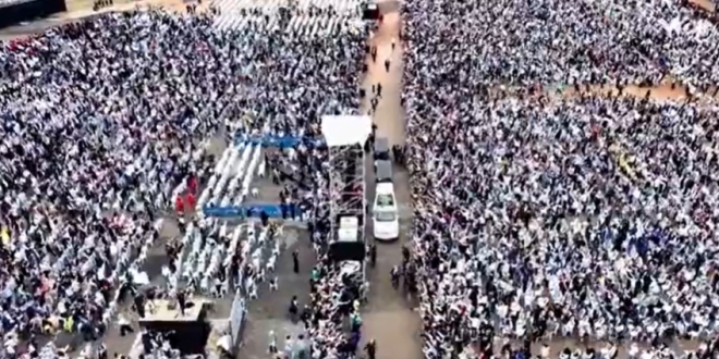 البابا لاوون من الواجهة البحرية