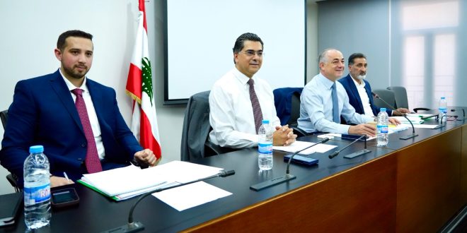 فرعية اللجان قانون الإعلام