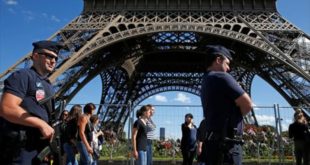 vigilancia-policial-torre-eiffel-1471983883623