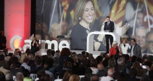 Barcelona 19 4 2017  Homenaje a Carme Chacon en la imagen Zapatero i Fernandez de la Vega con los padres de chacon Foto de Julio Carbo