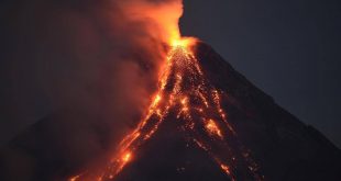 mayon-volcano-erupt